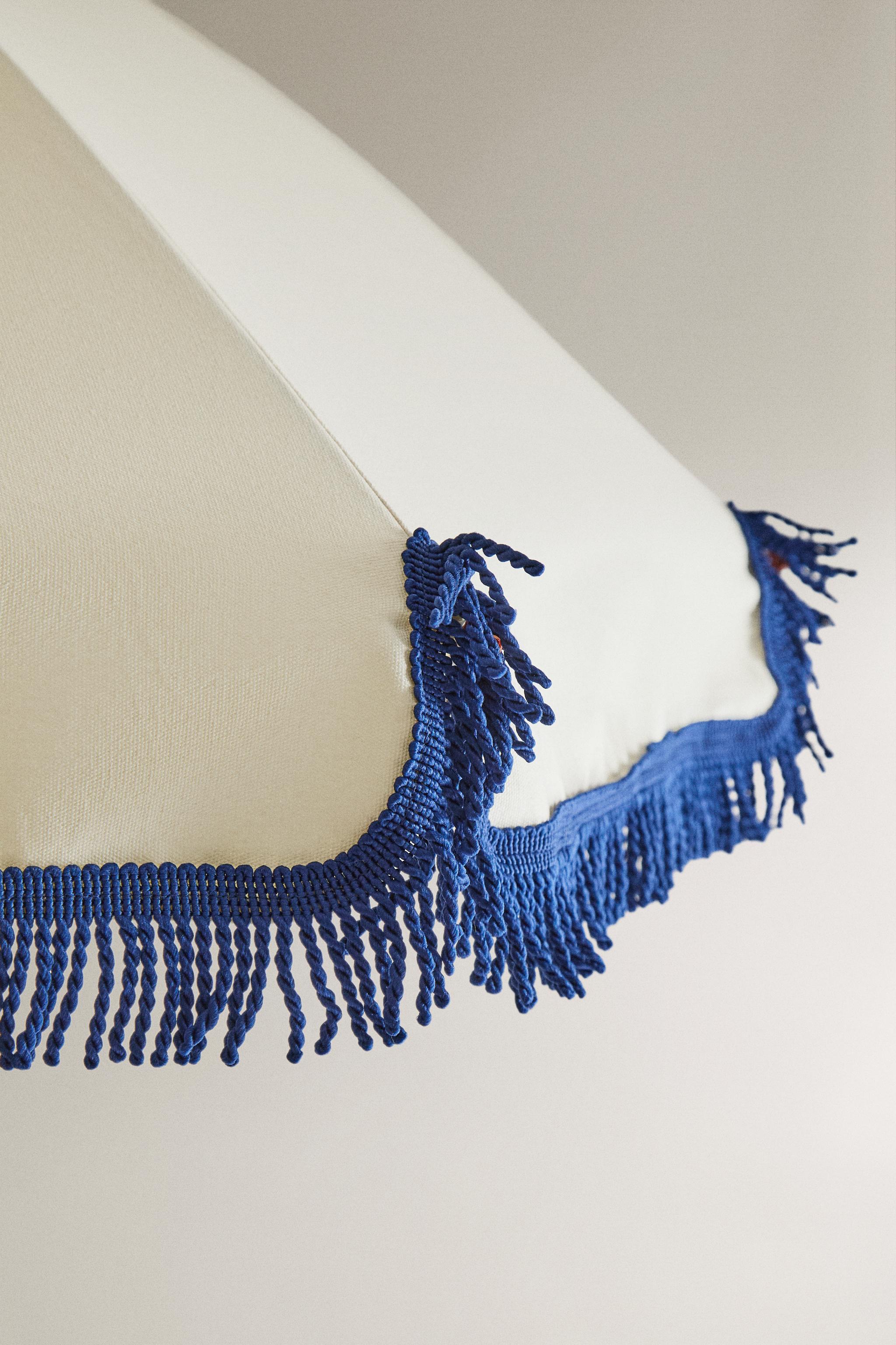 FRINGED BEACH UMBRELLA (ø 135CM)